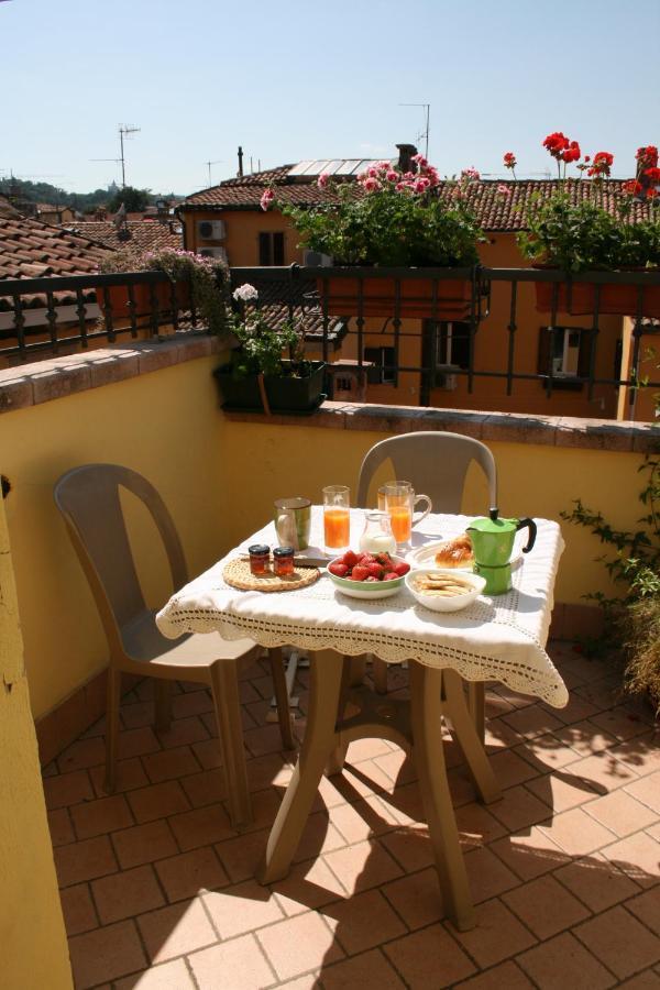 Incantevole Sui Tetti Di Appartement Bologna